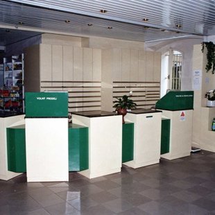 Nově otevřená lékárna 1993